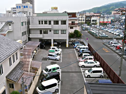 日谷眼科　駐車場