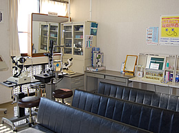 日谷眼科　コンタクト室